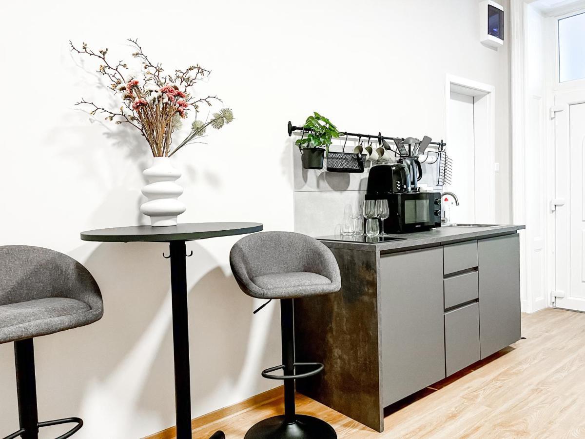 T32 Central Modern Suites Budapeszt Zewnętrze zdjęcie